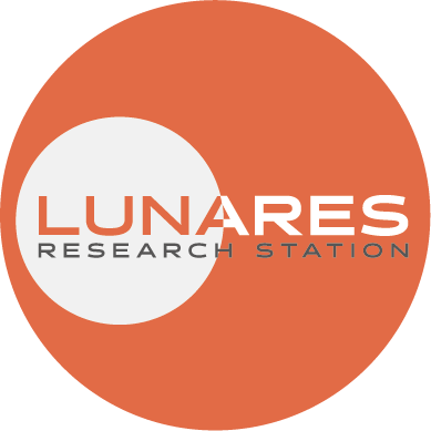 LUNARES